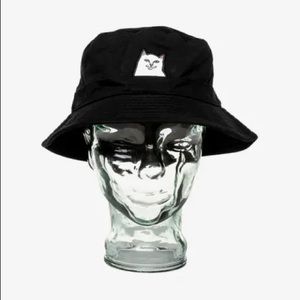 "RIPNDIP" LORD NERMAL BUCKET HAT (BLACK)